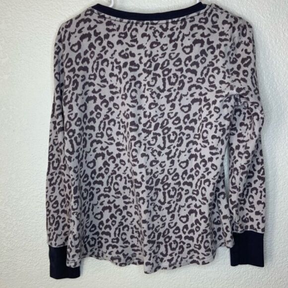 ✨ Victoria's Secret Fireside Thermal PJs Leopard Top✨ - Picture 4 of 7